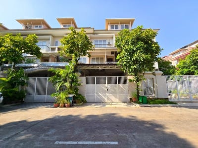 /international/kh/nirouth-chbar-ampov-phnom-penh-360107127105/