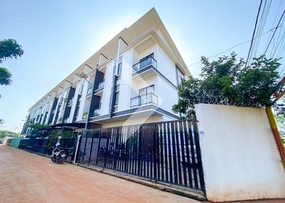 /international/kh/sala-kamraeuk-siem-reap-siem-reap-360107101496/
