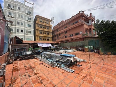 /international/kh/phsar-daeum-thkov-chamkarmon-phnom-penh-360107114809/