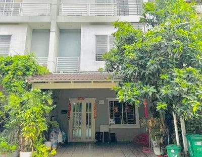 /international/kh/nirouth-chbar-ampov-phnom-penh-360107946719/