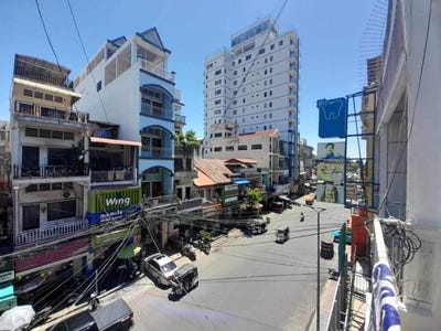 /international/kh/phsar-chas-daun-penh-phnom-penh-360107098372/