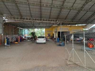 /international/kh/moung-moung-ruessei-battambang-360107108987/