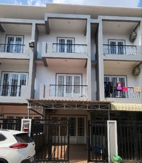 /international/kh/chaom-chau-3-por-sen-chey-phnom-penh-360107113755/