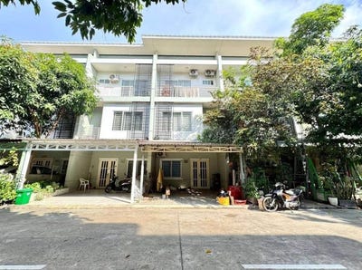 /international/kh/nirouth-chbar-ampov-phnom-penh-360108787046/