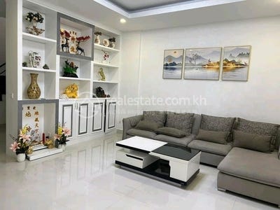 /international/kh/bak-kaeng-chroy-changvar-phnom-penh-360107137657/
