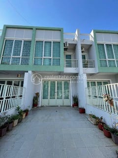 /international/kh/chaom-chau-por-sen-chey-phnom-penh-360107099758/