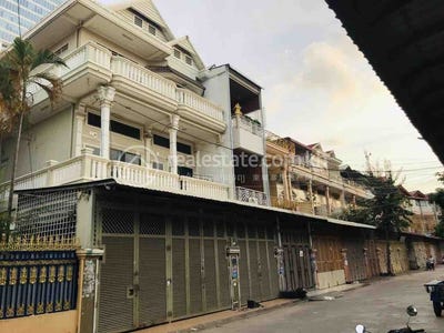 /international/kh/ou-ruessei-1-7-makara-phnom-penh-360107097951/