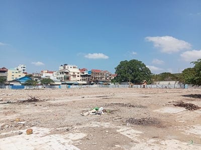 /international/kh/srah-chak-daun-penh-phnom-penh-360107425511/
