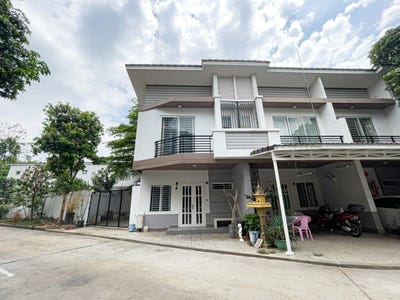 /international/kh/nirouth-chbar-ampov-phnom-penh-360107105753/
