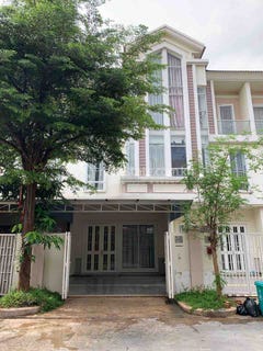 /international/kh/phnom-penh-thmey-sen-sok-phnom-penh-360107143194/