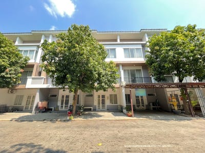 /international/kh/nirouth-chbar-ampov-phnom-penh-360107107185/