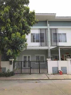 /international/kh/nirouth-chbar-ampov-phnom-penh-360107097224/