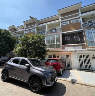 /international/kh/kouk-khleang-sen-sok-phnom-penh-360108951913/