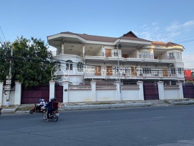 /international/kh/boeung-kak-2-toul-kork-phnom-penh-360107109296/