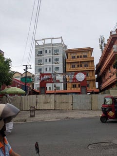/international/kh/phsar-daeum-thkov-chamkarmon-phnom-penh-360107096308/