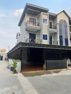 /international/kh/chaom-chau-3-por-sen-chey-phnom-penh-360107127299/