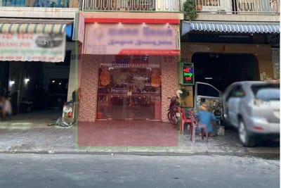 /international/kh/monourom-7-makara-phnom-penh-360107128449/