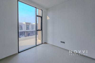 /international/ae/spring-dubai-dubai-310100783157/