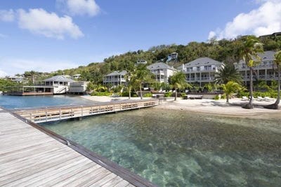 /international/ag/english-harbour-town-saint-paul-310100889176/