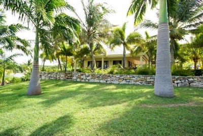 /international/ag/antigua-and-barbuda-browns-bay-antigua-120090401566/