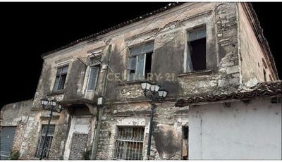 /international/al/elbasan-elbasan-310107814017/