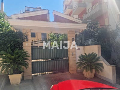 /international/al/rr-francesko-krispi-vlora-vlore-county-310102394603/
