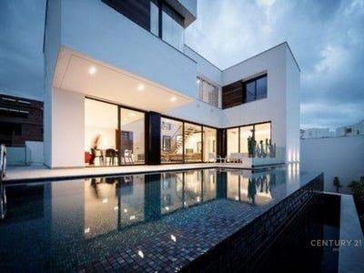 /international/al/durres-durres-310107976903/