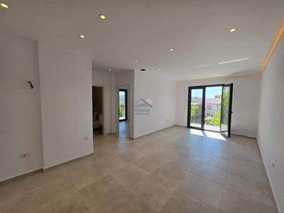/international/al/vlore-vlore-310108405460/