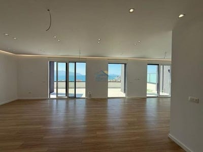 /international/al/vlore-vlore-310108675023/