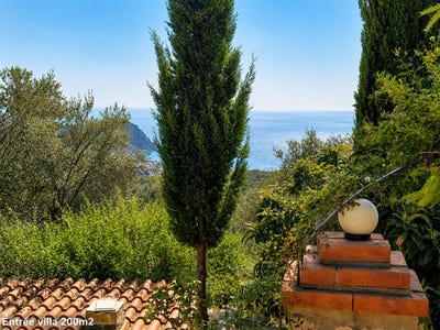 /international/al/himare-vlore-310108184236/