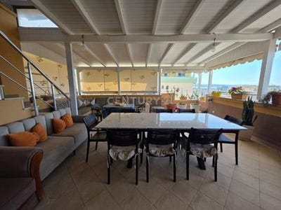 /international/al/durres-durres-310108762559/