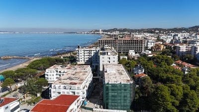 /international/al/durres-durres-120094386789/