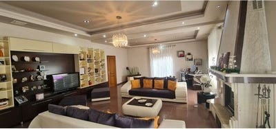 /international/al/berat-berat-310107977233/
