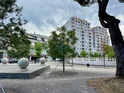/international/al/vlore-vlore-310105913407/