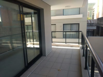 /international/ar/dean-funes-al-800-zona-shopping-salta-salta-120094776753/