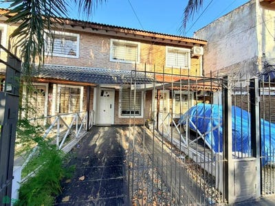 /international/ar/aguaribay-478-ituzaingo-norte-ituzaingo-gba-oeste-1714-ituzaingo-buenos-aires-310108308901/