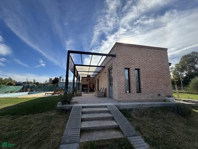/international/ar/lote-a-50-general-roca-rio-negro-general-roca-rio-negro-310108308987/