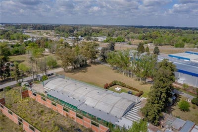 /international/ar/cencerro-y-avenida-pavon-exaltacion-de-la-cruz-exaltacion-de-la-cruz-buenos-aires-310106090557/