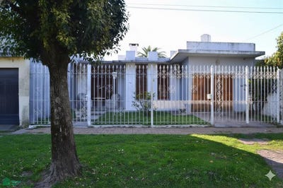 /international/ar/calle-3-e-127-y-128-710-berisso-berisso-gba-sur-1923-berisso-buenos-aires-310105368285/