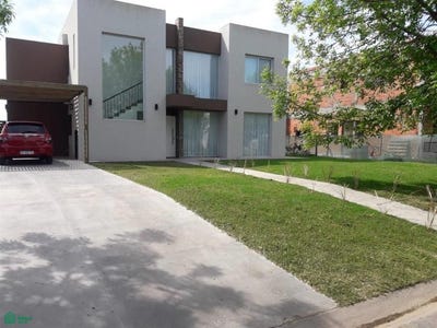 /international/ar/av-de-los-lagos-100-el-cazador-escobar-gba-norte-1623-escobar-buenos-aires-310108731194/