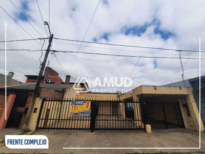 /international/ar/mendoza-al-1900-villa-pegoraro-resistencia-chaco-province-310108463281/