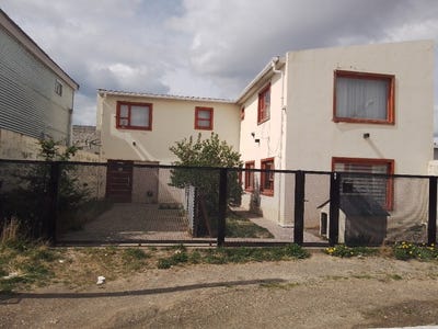 /international/ar/prada-villa-al-1800-san-martin-rio-grande-islas-del-atlantico-sur-120089860619/