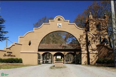 /international/ar/aristobulo-del-valle-1350-estancia-las-malvinas-brandsen-gba-sur-brandsen-buenos-aires-310108135859/