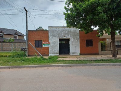 /international/ar/calle-35-juan-de-san-martin-al-400-san-martin-este-oeste-presidente-roque-saenz-p-chaco-province-310106086894/