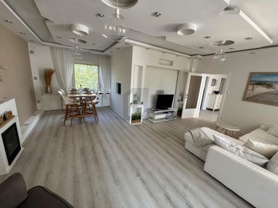 /international/at/strasshof-an-der-nordbahn-lower-austria-310120429879/