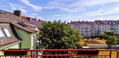 /international/at/wiener-neustadt-lower-austria-310108777770/