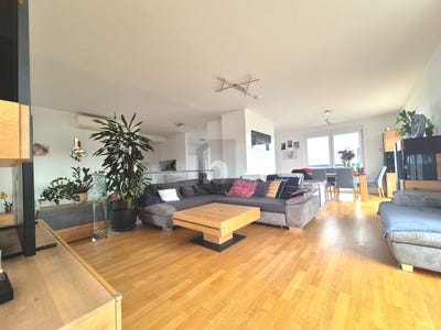 /international/at/schwechat-lower-austria-310108181959/