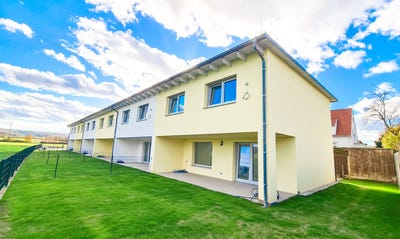 /international/at/neunkirchen-lower-austria-310109045227/