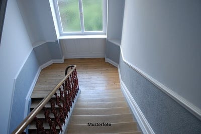 /international/at/enzersdorfer-strasse-modling-lower-austria-310101563897/