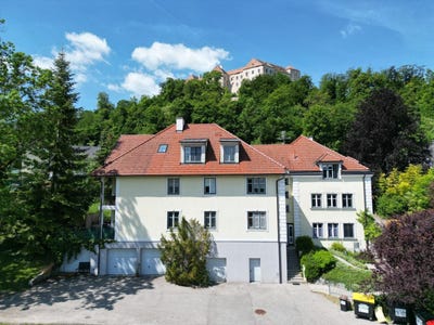 /international/at/neulengbach-lower-austria-310120501212/